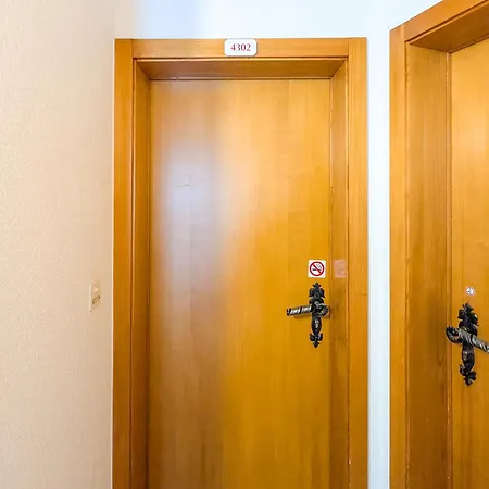 公寓 Vue Imprenable, Terrasse & Acces Bains 奥瓦伦纳茨